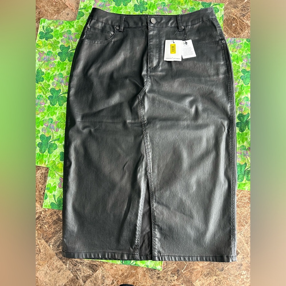 Gibson Latimer Faux leather pencil skirt with front slit NWT